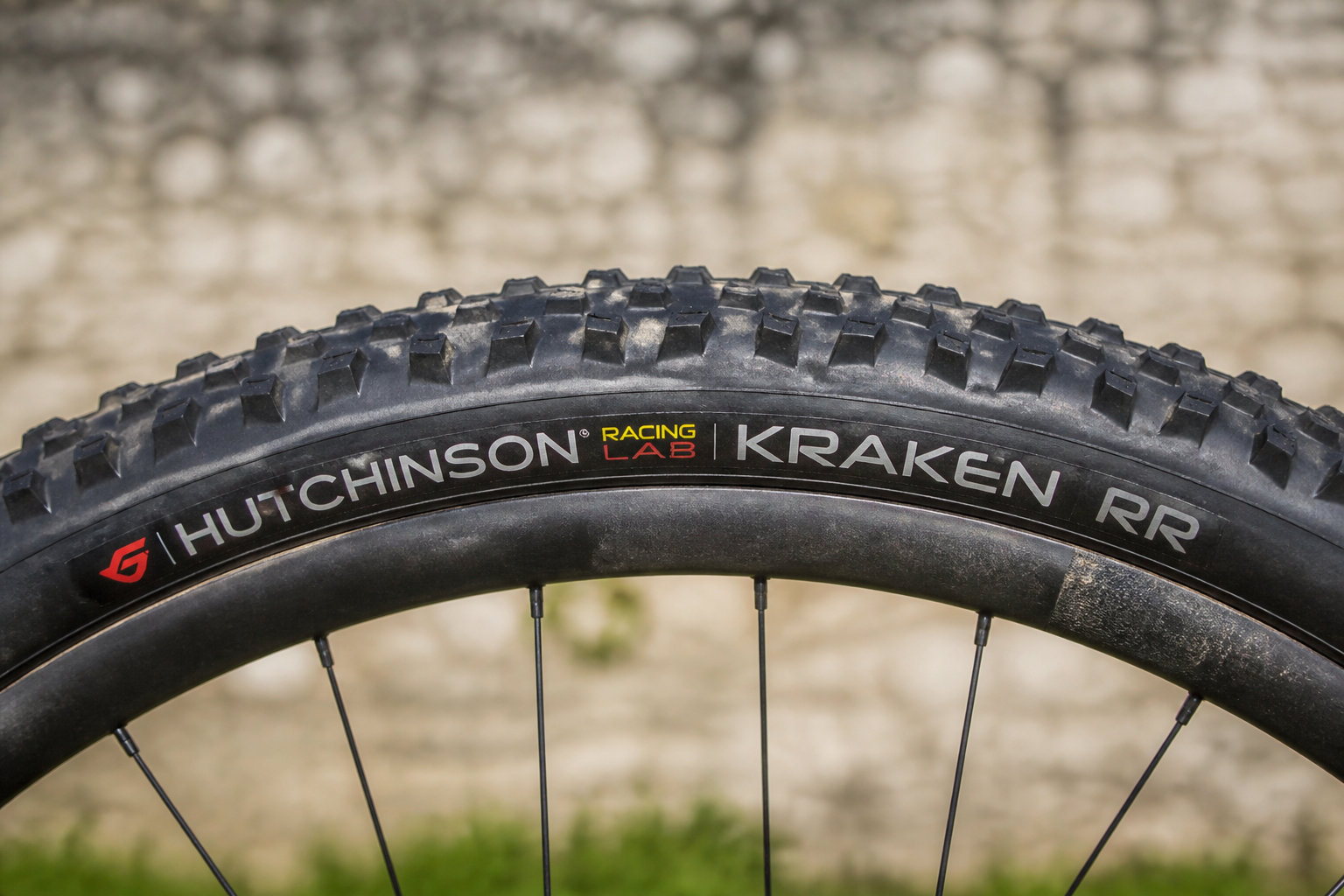 Hutchinson Kraken RR Racing Lab : le roi du rendement XC