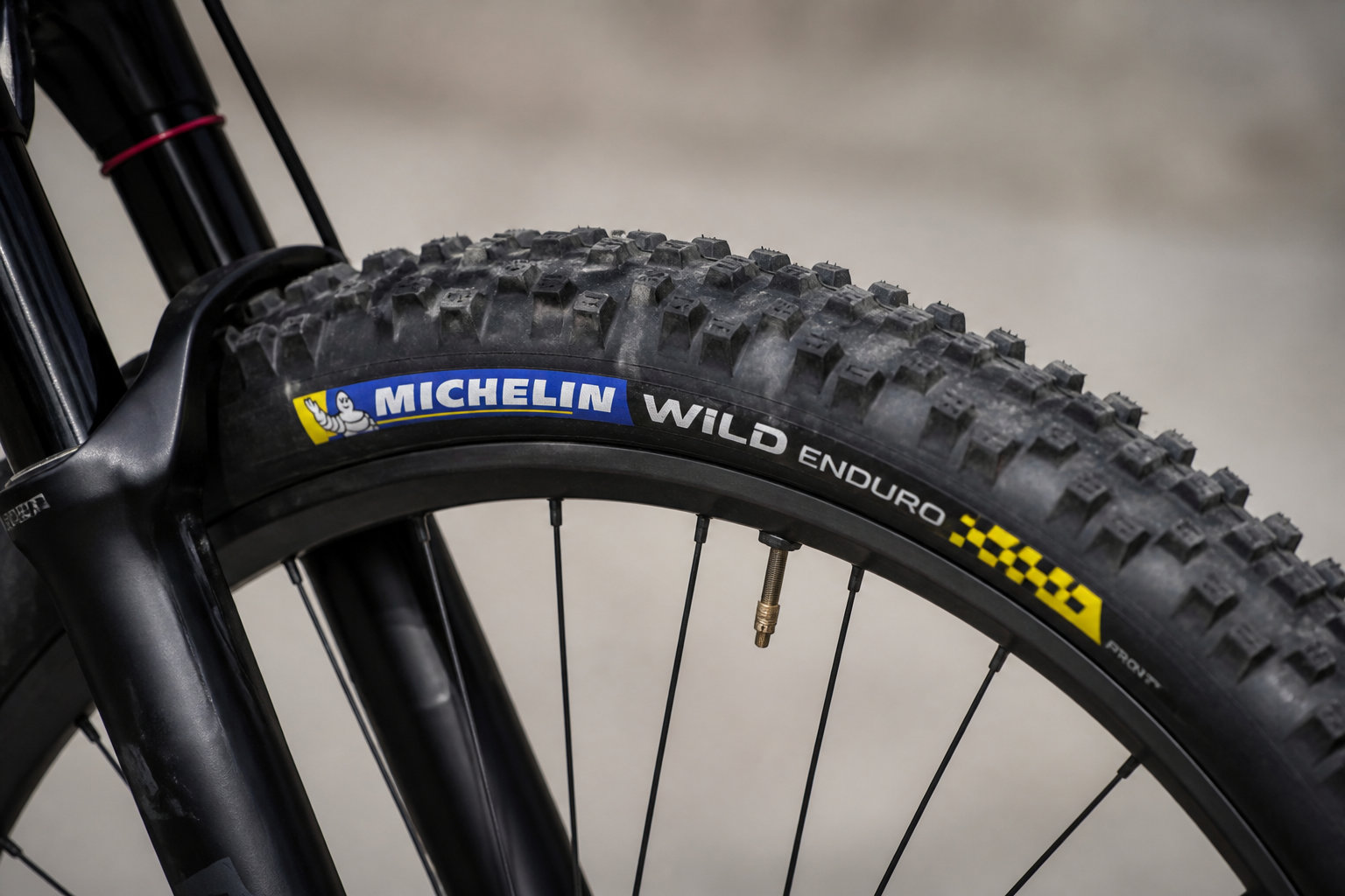 Michelin Wild Enduro Front : le grip extrême sur sol défoncé