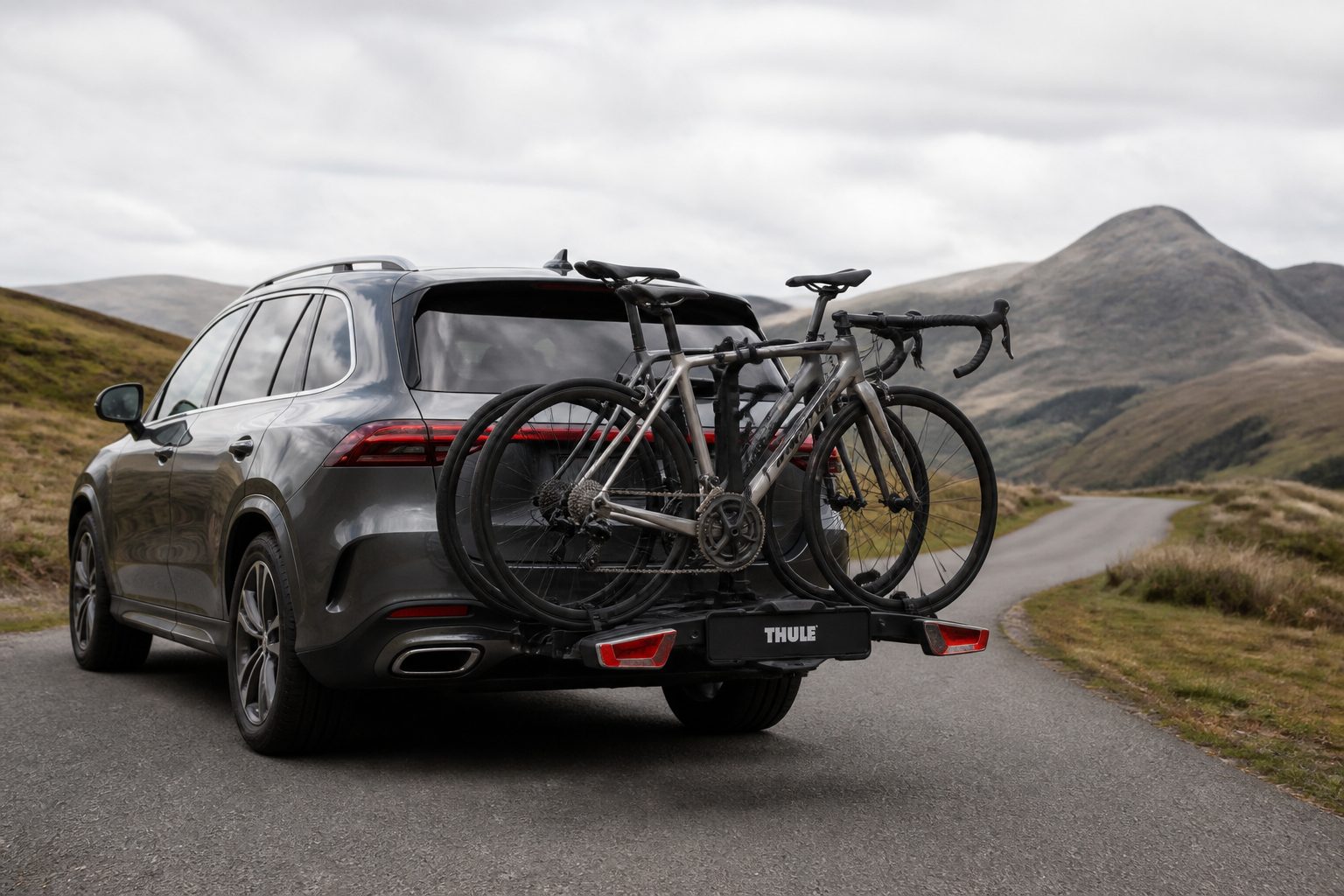 Porte-vélo pour voiture : attelage, hayon ou toit — lequel vous convient ?