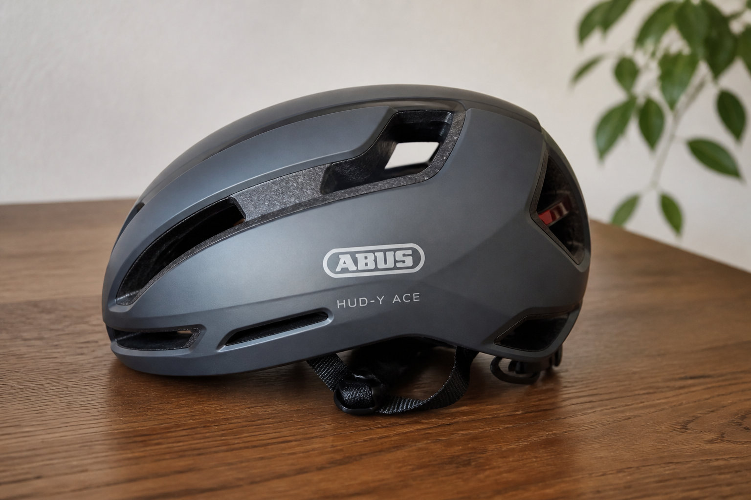Abus HUD-Y Ace : le sommet du style et de la visibilité
